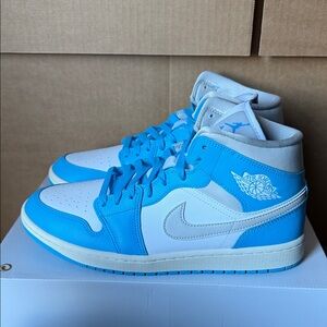 Air Jordan 1 Mid Powder Blue BQ6472-400 Women’s Size 11